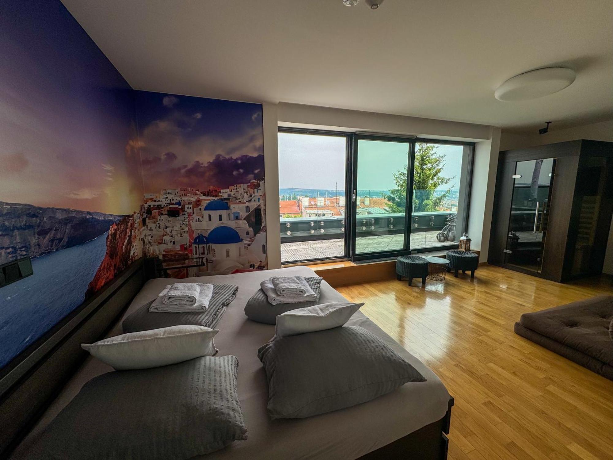 Apartman Se Saunou A Terasou S Vyhledem Na เบอร์โน ภายนอก รูปภาพ