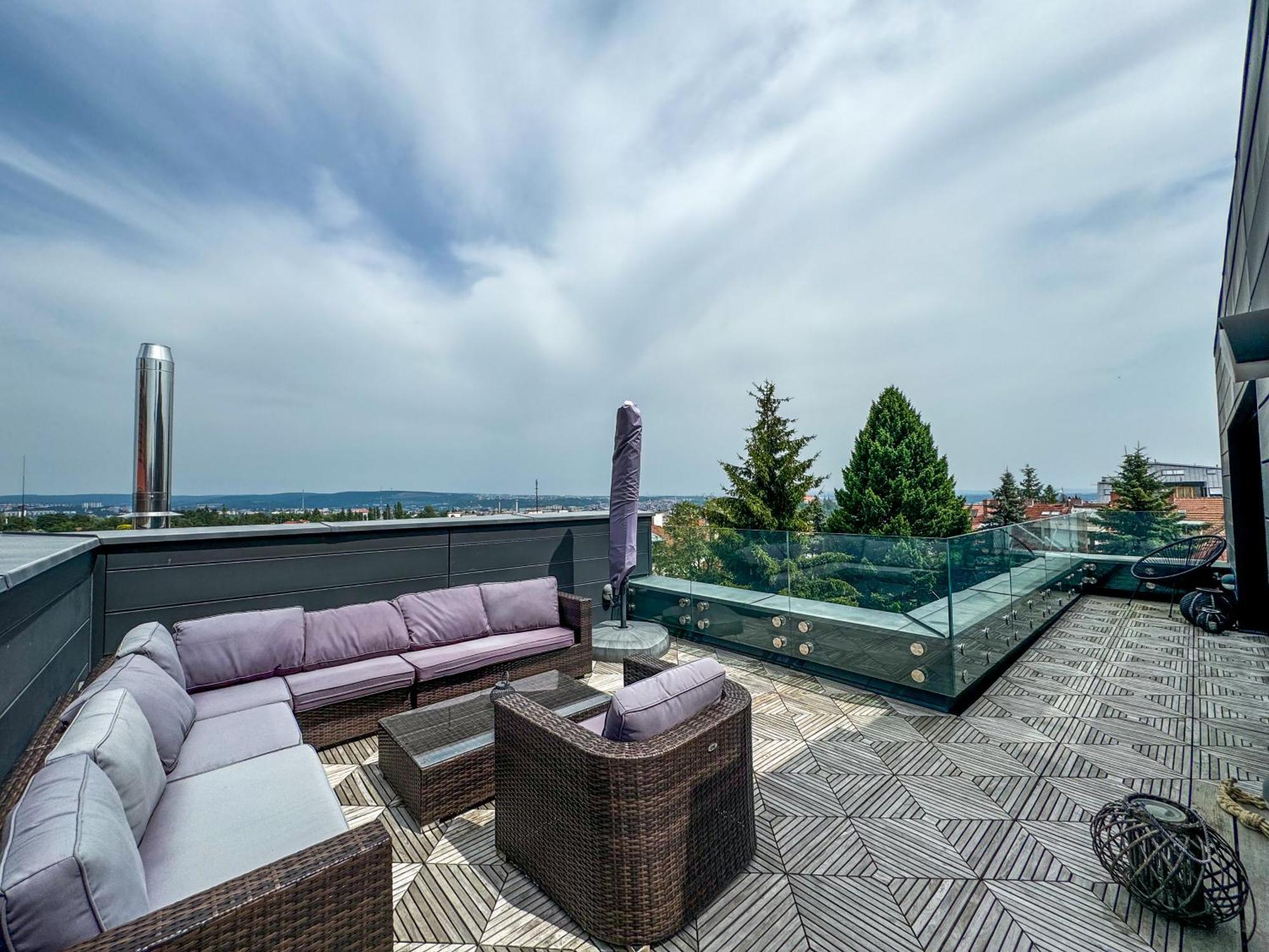 Apartman Se Saunou A Terasou S Vyhledem Na เบอร์โน ภายนอก รูปภาพ