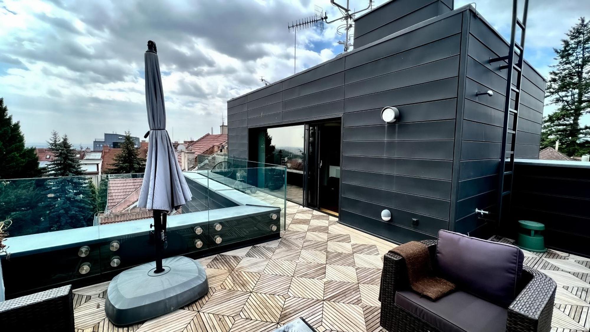 Apartman Se Saunou A Terasou S Vyhledem Na เบอร์โน ภายนอก รูปภาพ