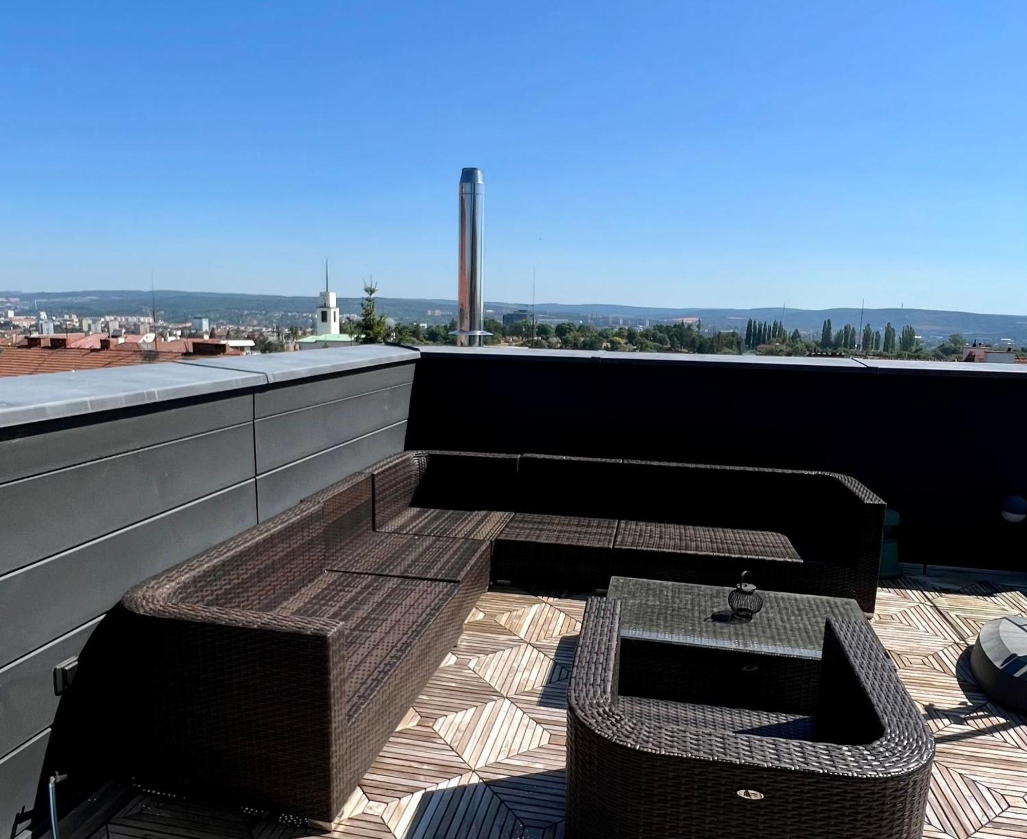 Apartman Se Saunou A Terasou S Vyhledem Na เบอร์โน ภายนอก รูปภาพ