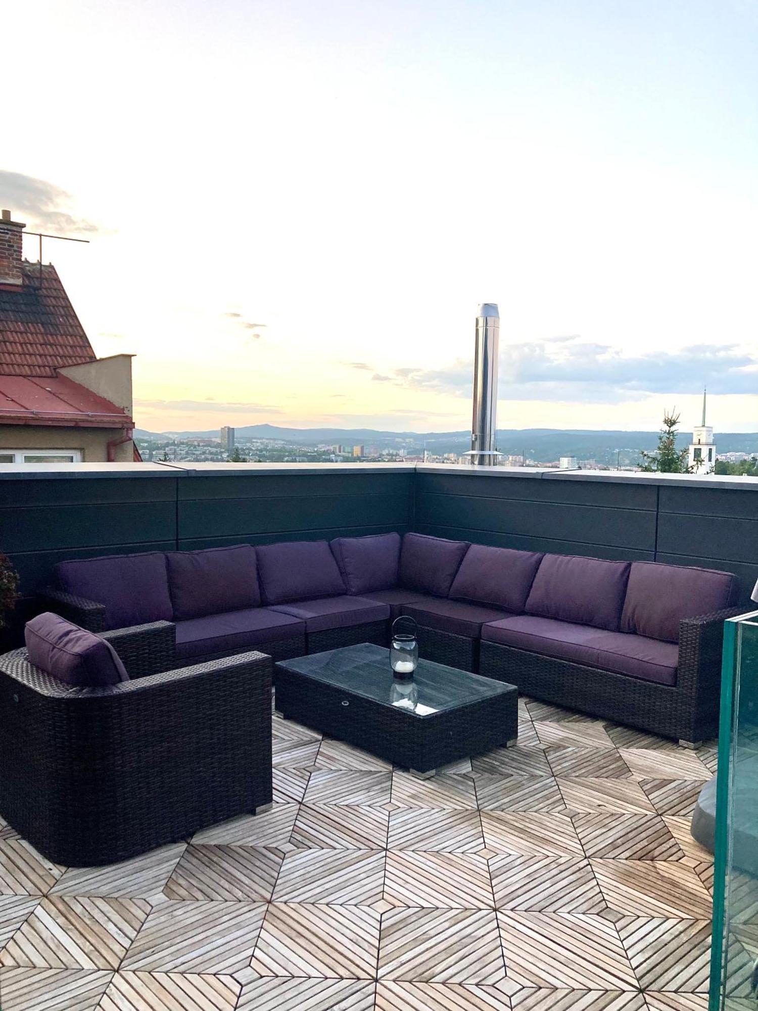 Apartman Se Saunou A Terasou S Vyhledem Na เบอร์โน ภายนอก รูปภาพ